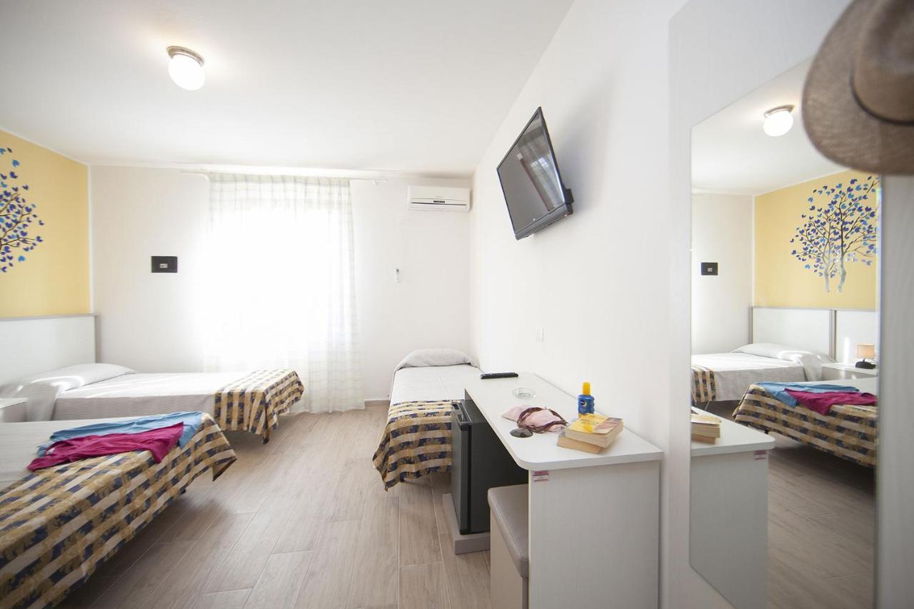 Hotel Thomas Marina di Campo Εξωτερικό φωτογραφία